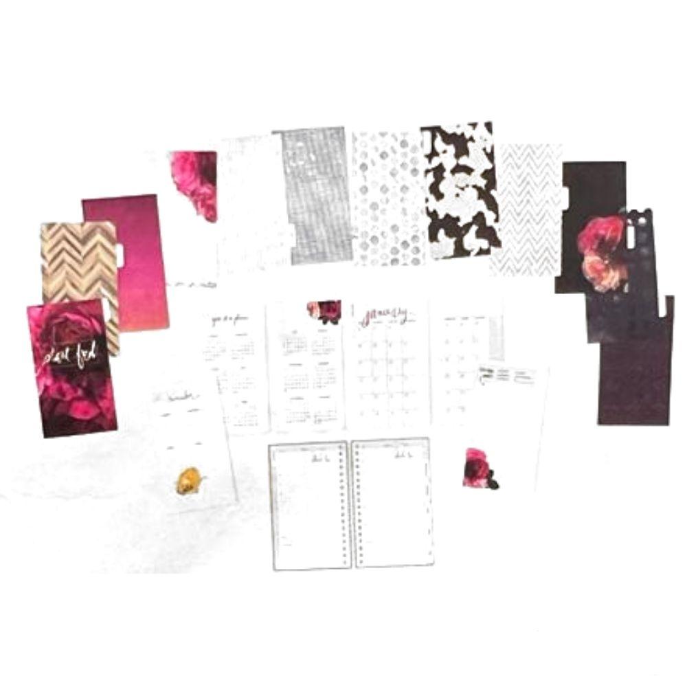 Undated Daily Planner / Planificador Diario Dorado Agendas y Journals Heidi Swapp