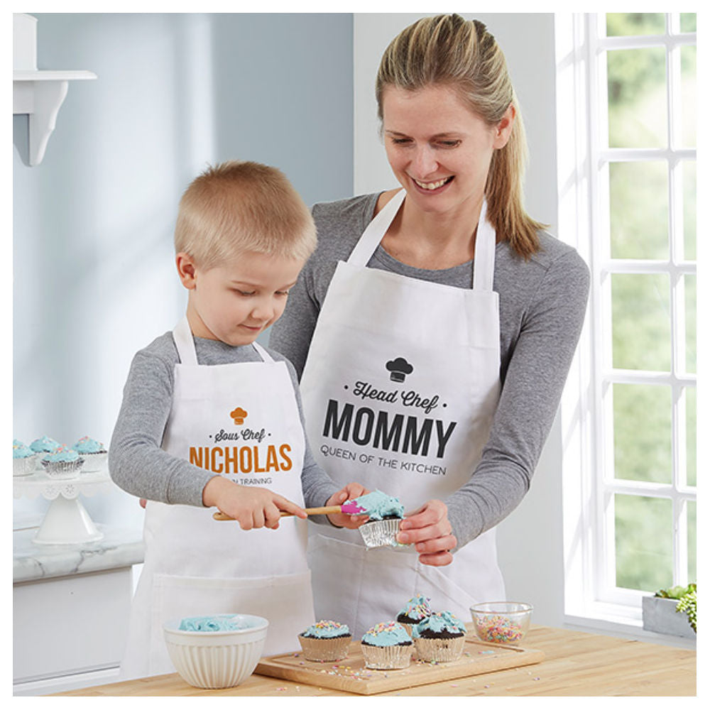 Adult &amp; Child Canvas Apron Kit / Delantales Personalizables Repostería Darice