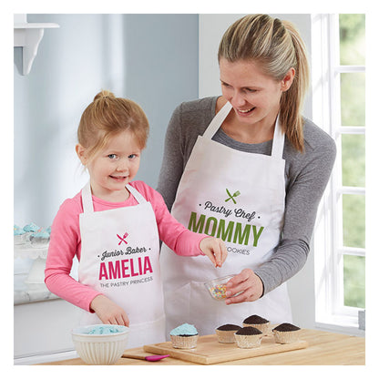 Adult &amp; Child Canvas Apron Kit / Delantales Personalizables Repostería Darice