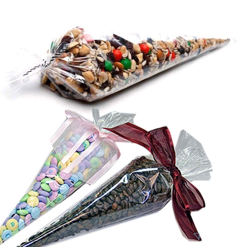 Cone Shaped Treat Bags / Bolsas en forma de cono Bolsas Cousin